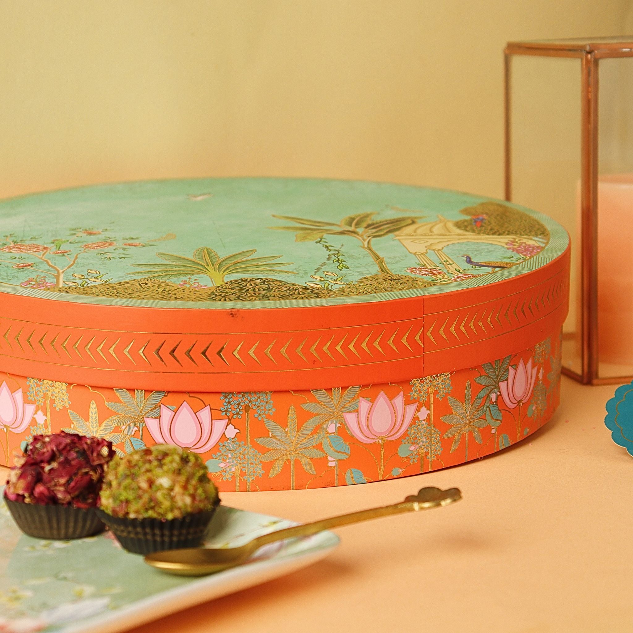 Round Dry-Fruits Sweets Hamper