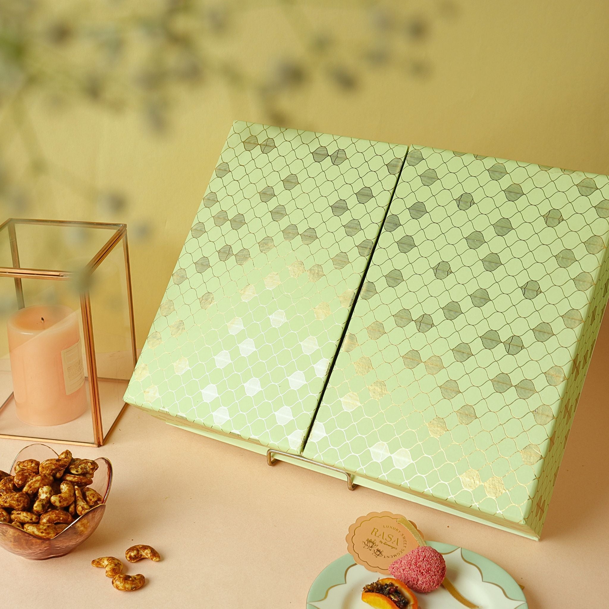 4 Jar Green Flap Hamper