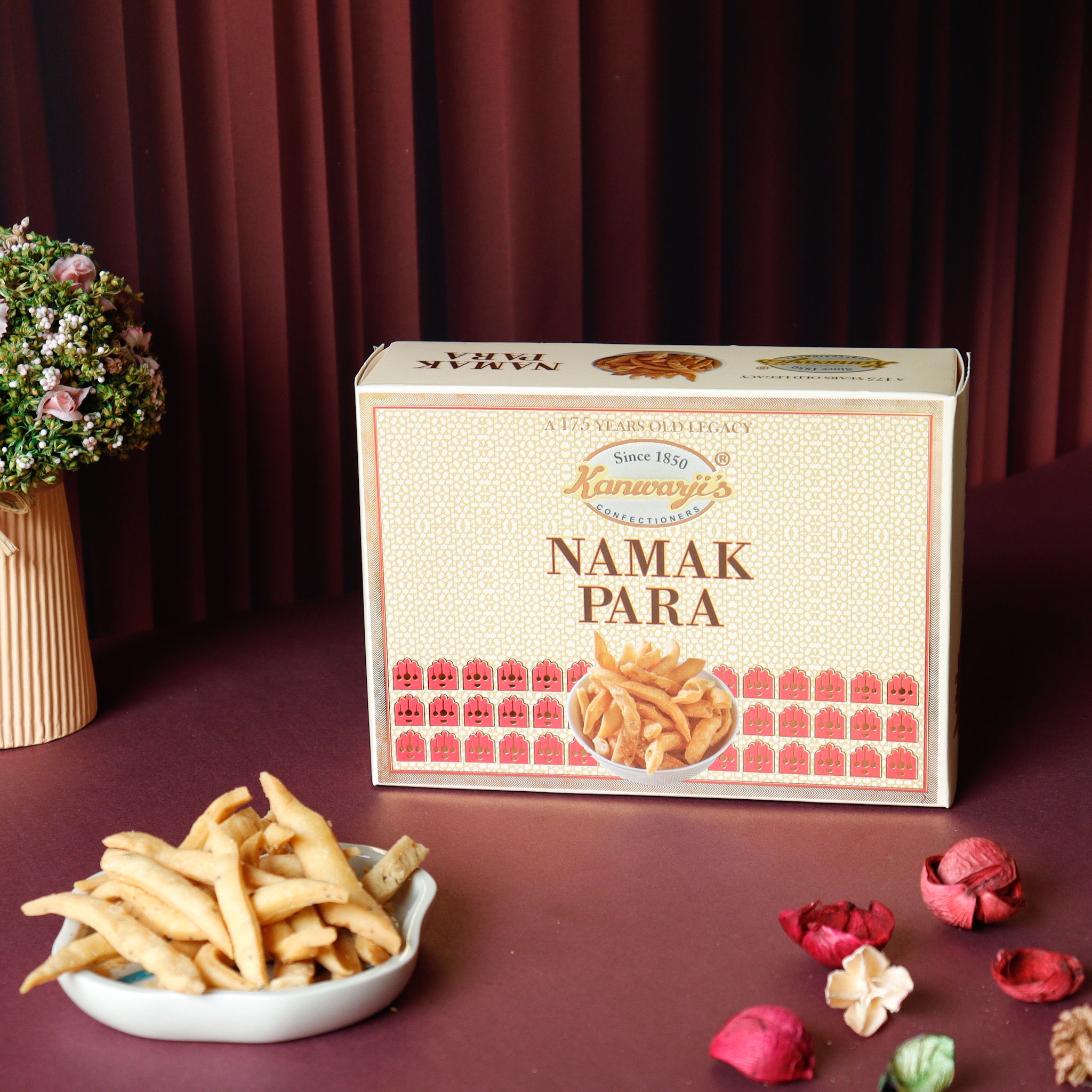 Namak Para, Jali Chips, Kamal Kakri, Milk Chocolate, Bikaneri Bhujiya (Gift Pack Combos)..
